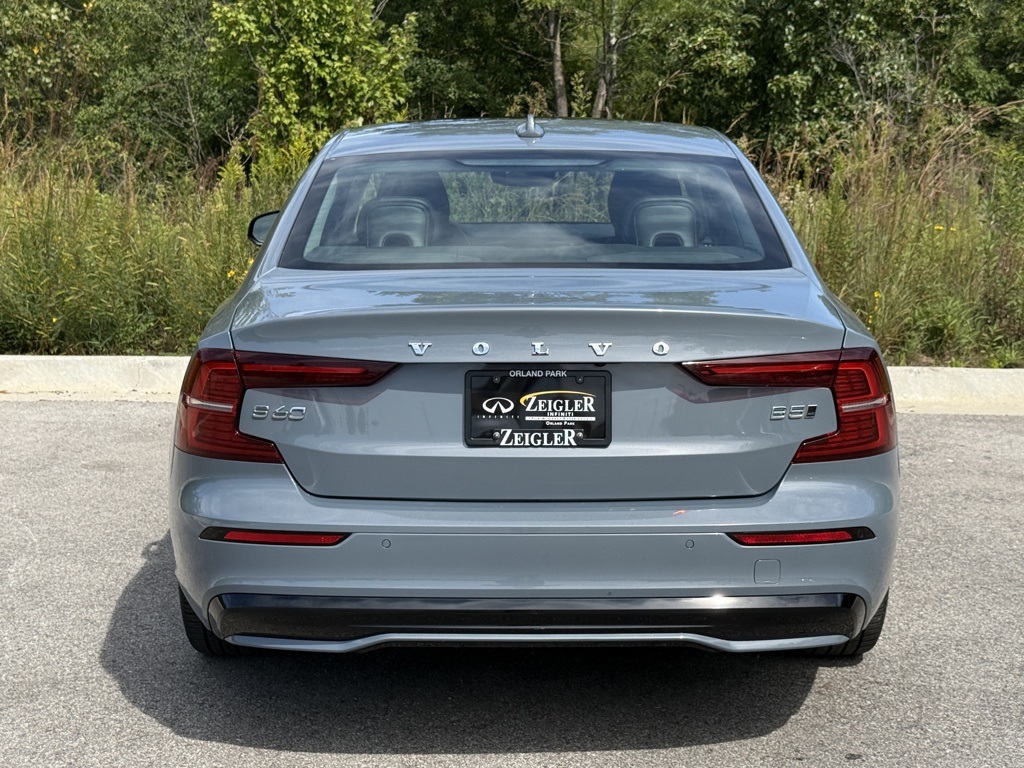 2024 Volvo S60 B5 Core photo 5