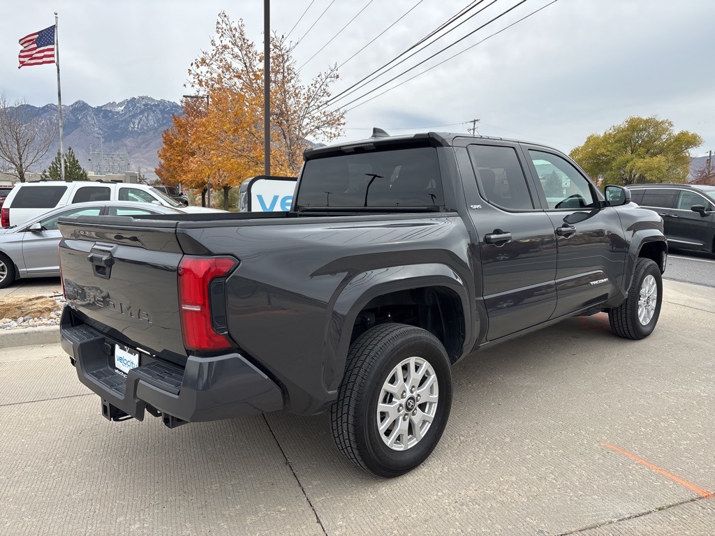 2025 Toyota Tacoma SR5 photo 4