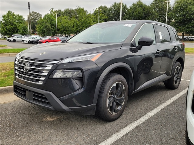 2024 Nissan Rogue SV photo 2