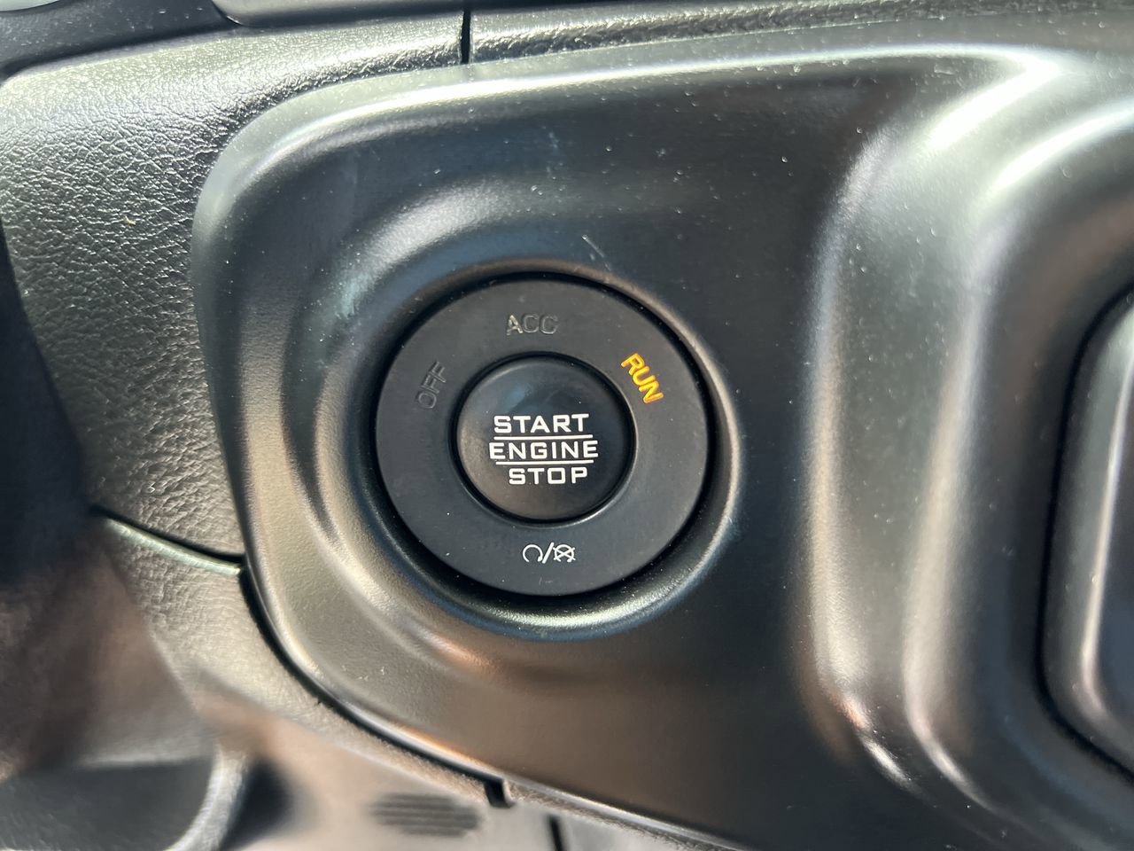 2020 Jeep Gladiator Overland photo 24