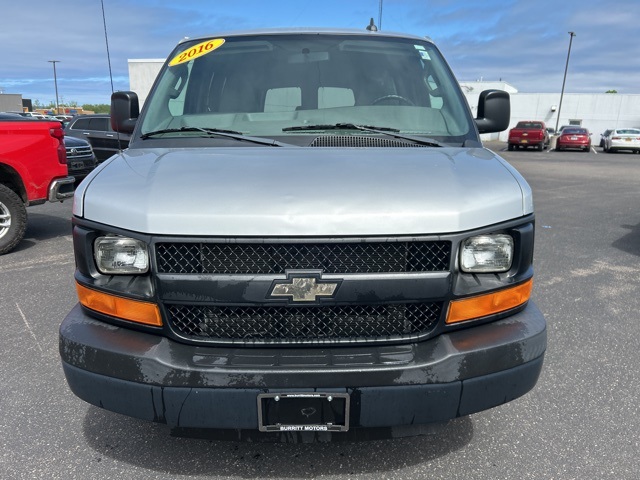 2016 Chevrolet Express Passenger 2500 LS photo 2