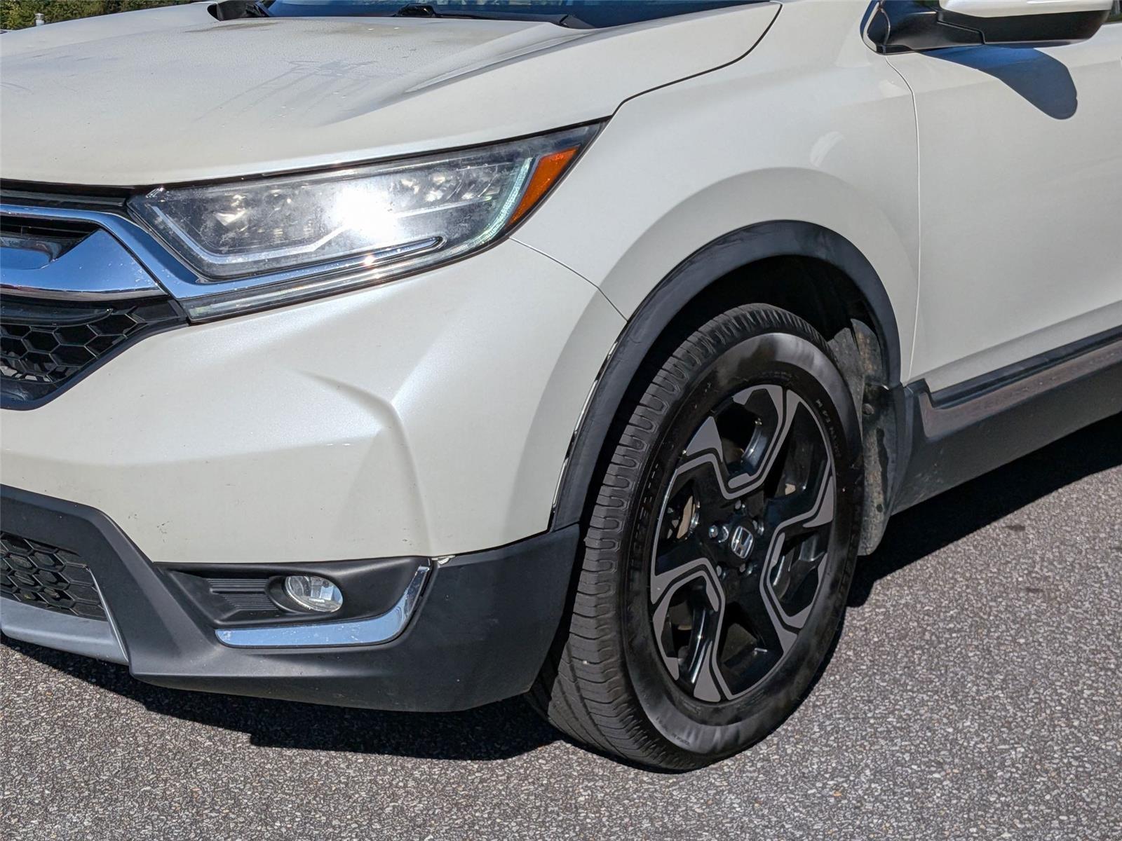 2018 Honda CR-V Touring photo 9