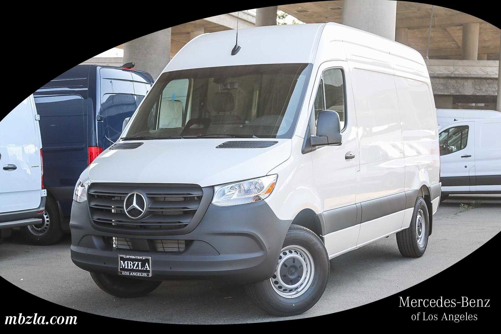 2025 Mercedes-Benz Sprinter Cargo Van Base's photo