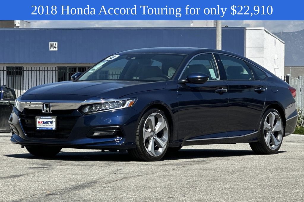 2018 Honda Accord Touring 1.5T photo 8