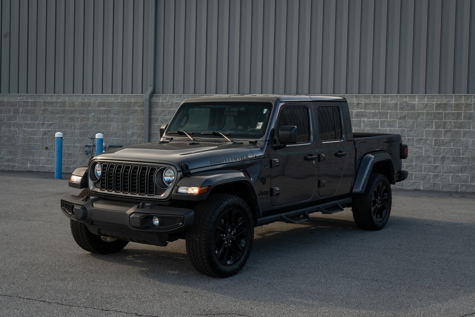 2024 Jeep Gladiator Sport photo 3