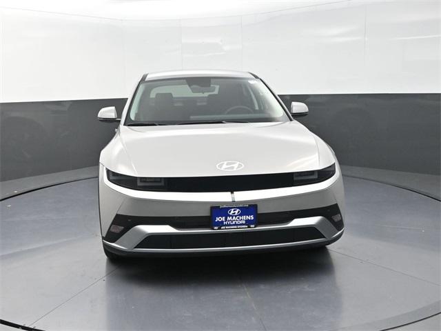 2025 Hyundai Ioniq 5 SE photo 3
