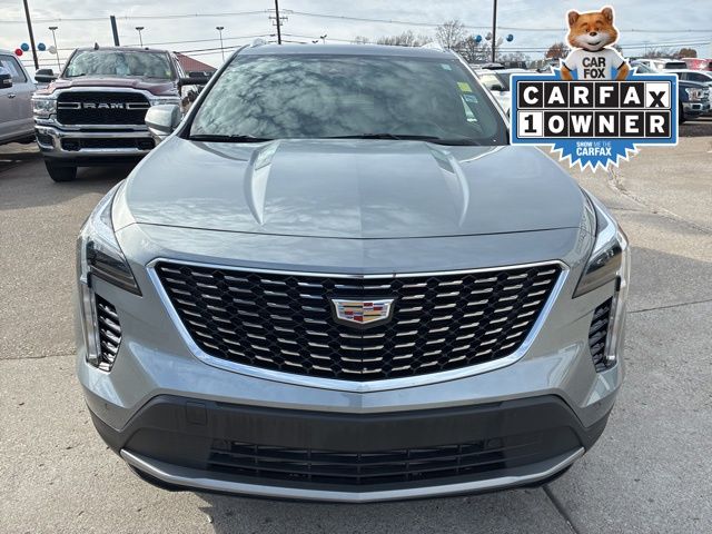 2023 Cadillac XT4 Premium Luxury photo 2