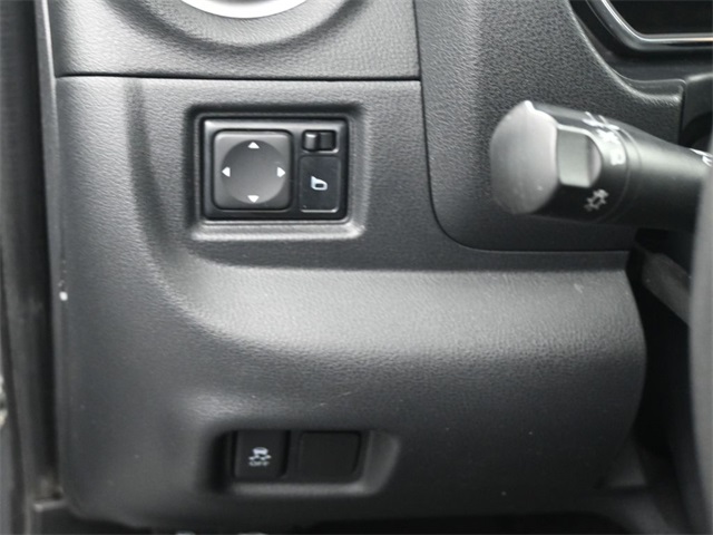 2019 Nissan Versa 1.6 SV photo 4