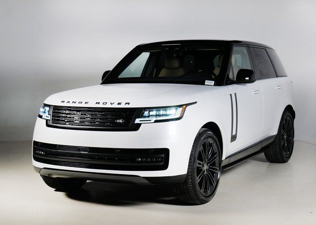 2025 Land Rover Range Rover SE's photo