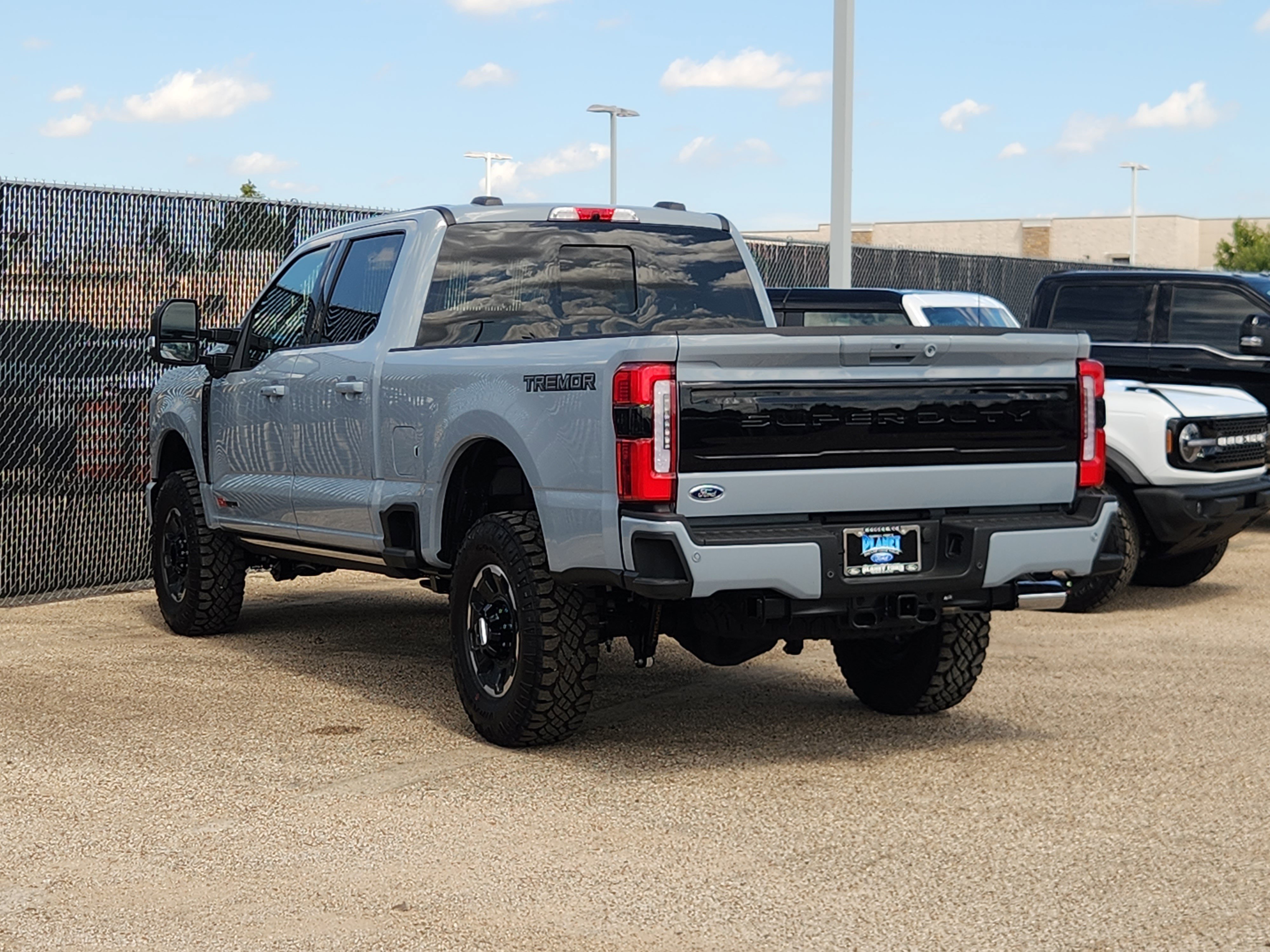 2026 Ford F-250 Platinum photo 2