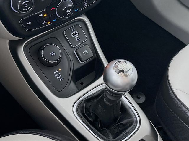 2018 Jeep Compass Latitude photo 14