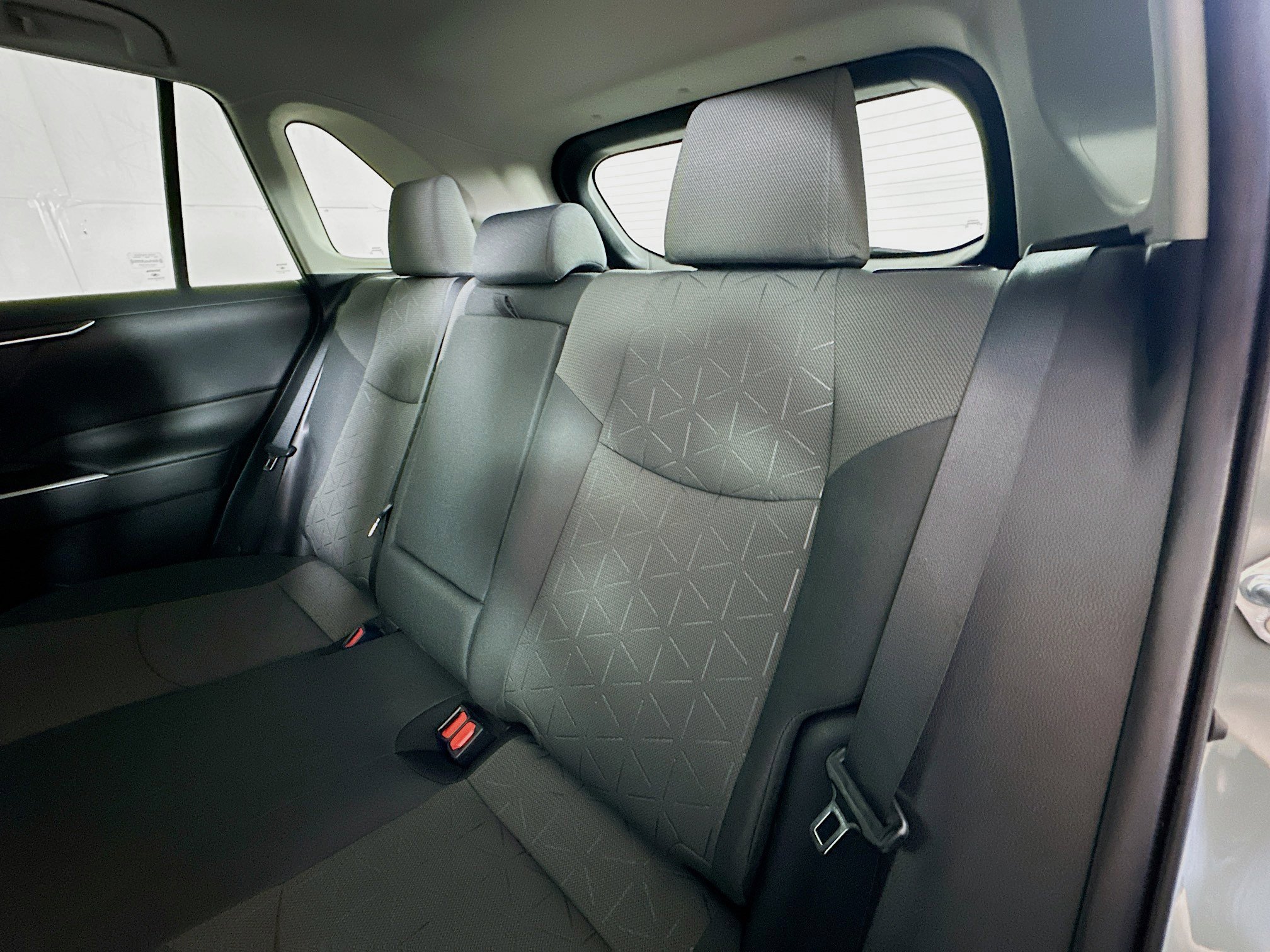 2021 Toyota RAV4 XLE photo 21