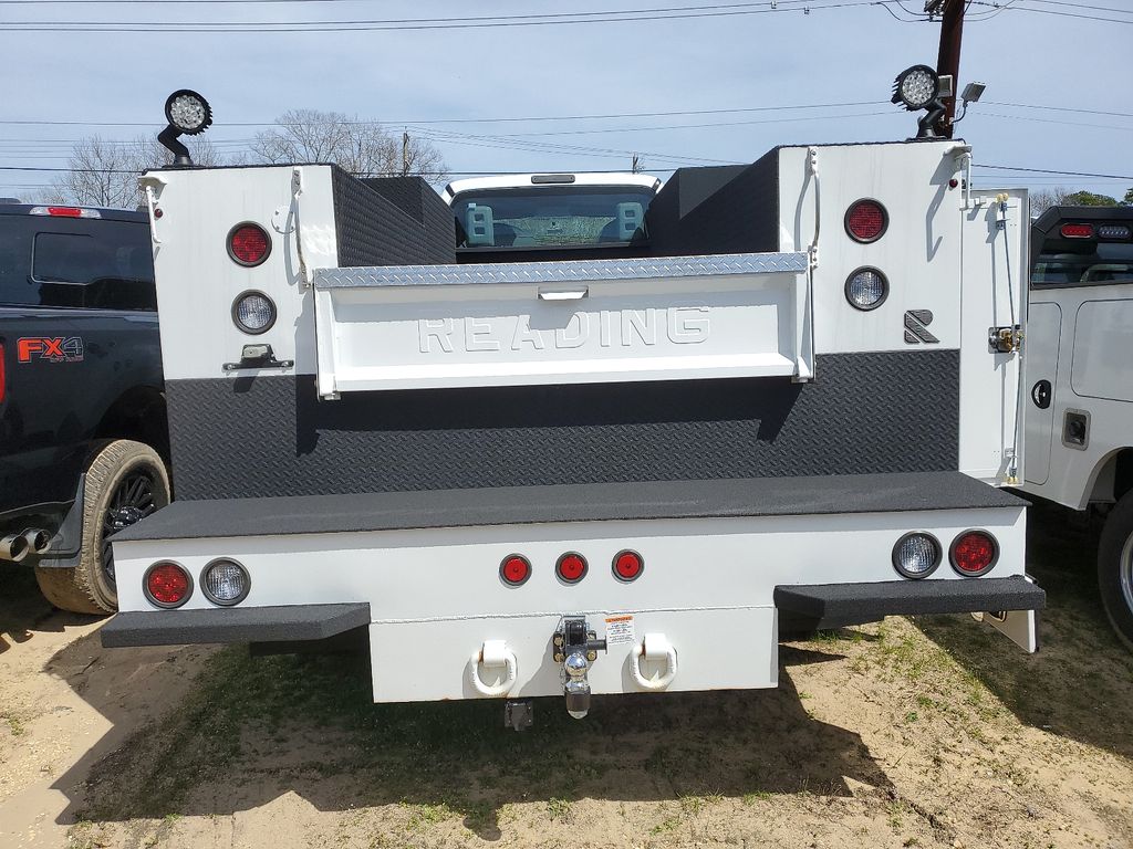 2024 Ford F-650 photo 5