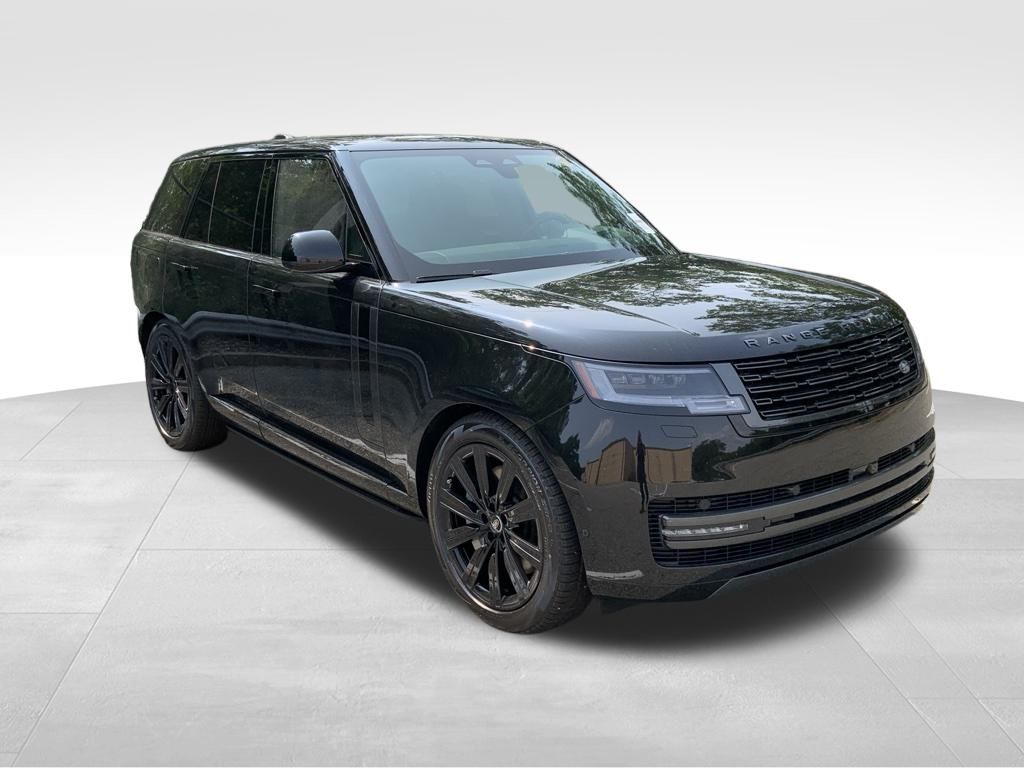 2025 Land Rover Range Rover SE photo 3