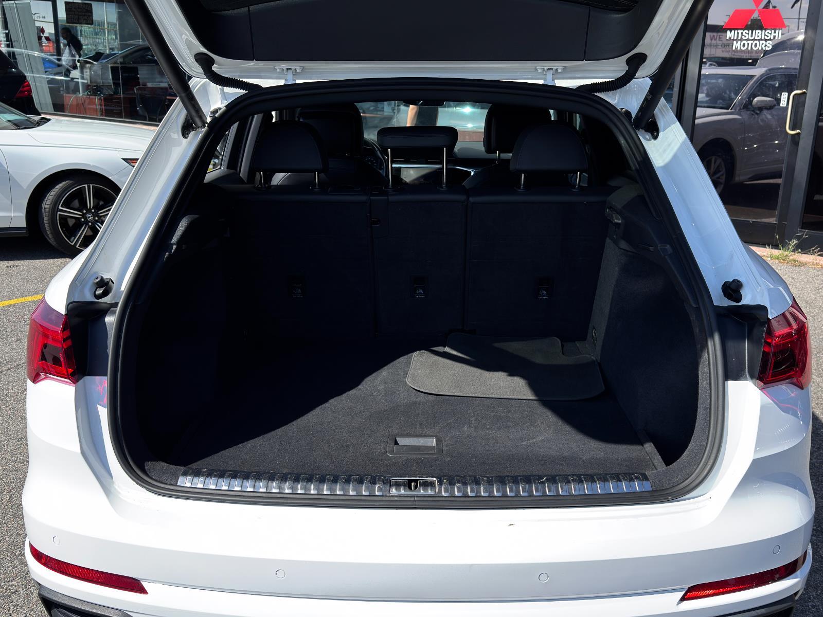 2023 Audi Q3 S line Premium photo 7