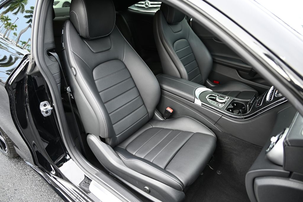 2022 Mercedes Benz C 300 photo 9