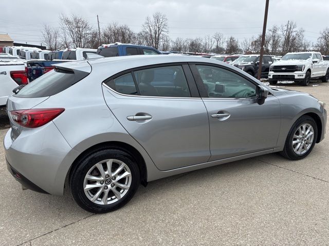 2016 Mazda Mazda3 Grand Touring photo 4