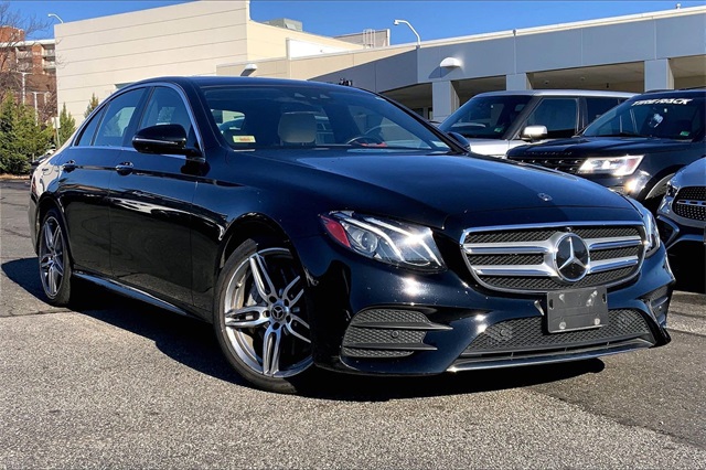 2019 Mercedes-Benz E-Class E300's photo