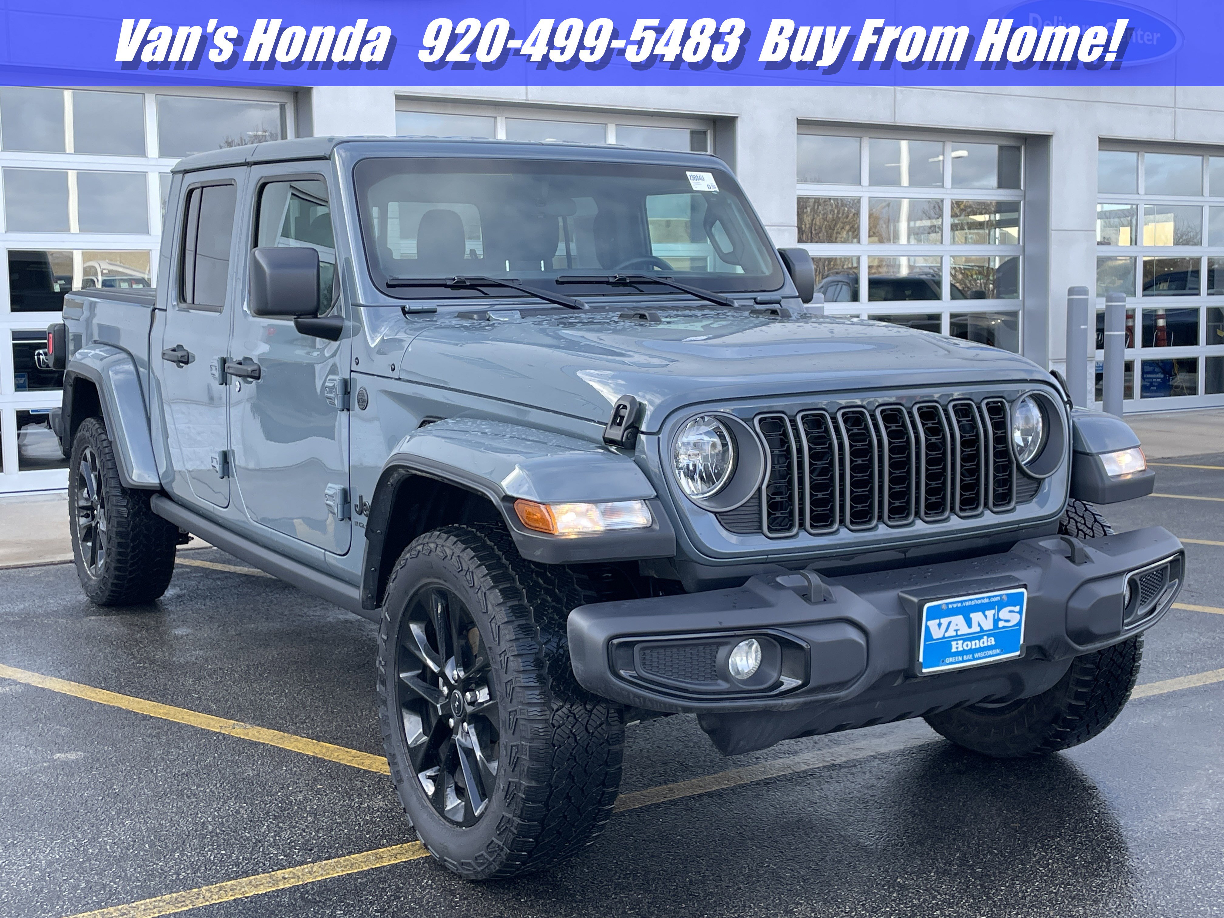 2025 Jeep Gladiator Nighthawk's photo