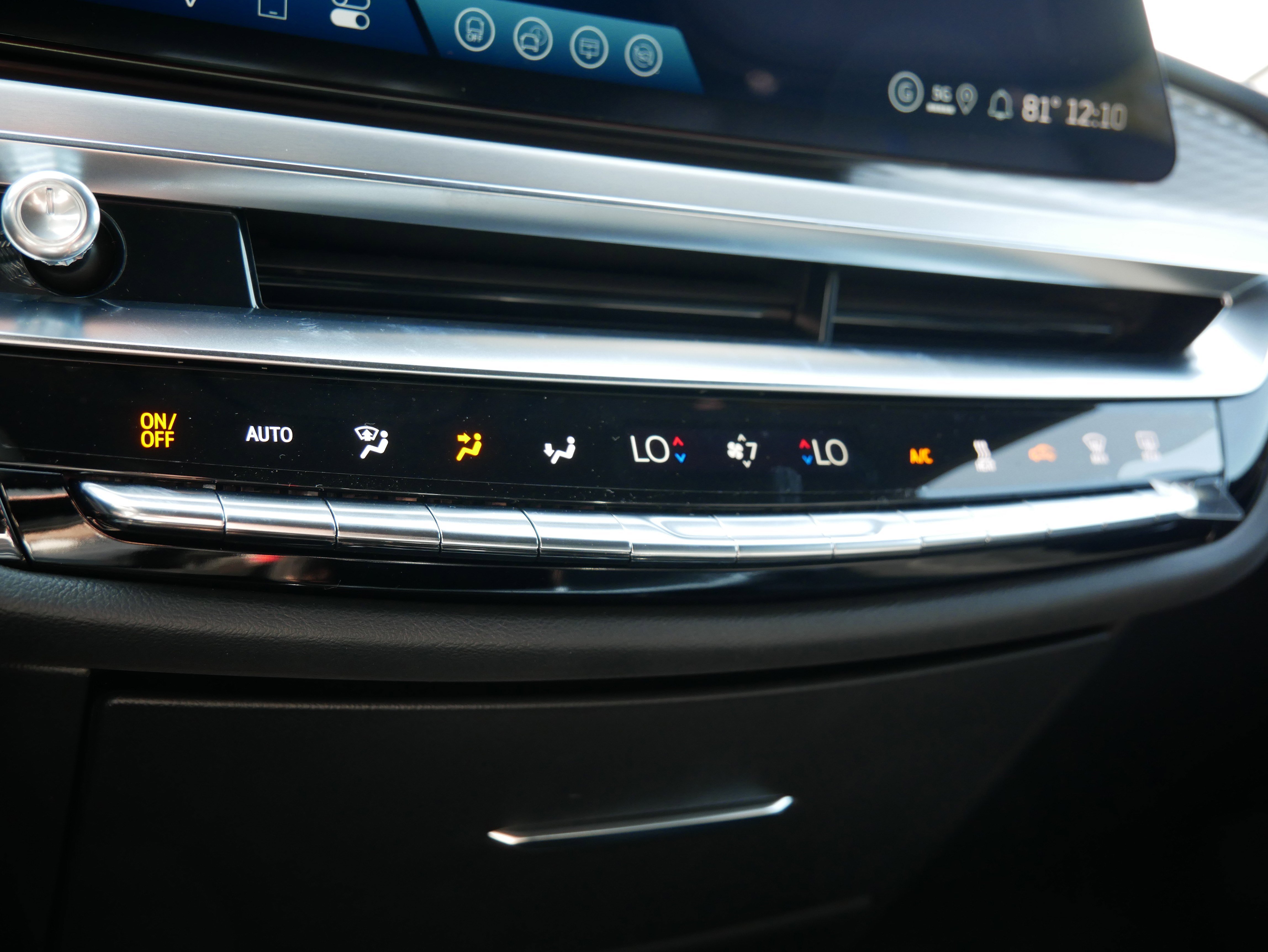 2026 Cadillac Lyriq Luxury photo 11