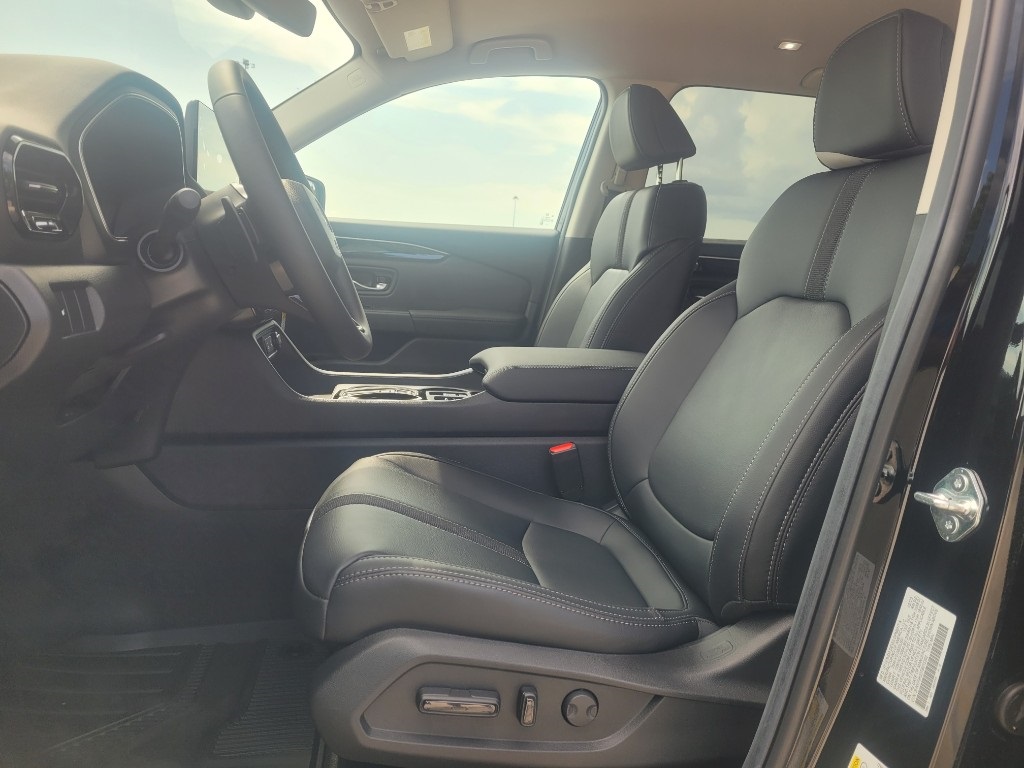 2026 Honda Passport photo 11