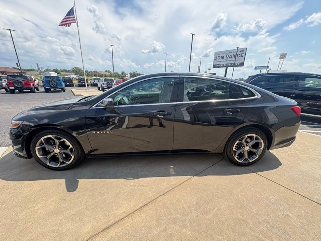 2024 Chevrolet Malibu 1LT photo 2