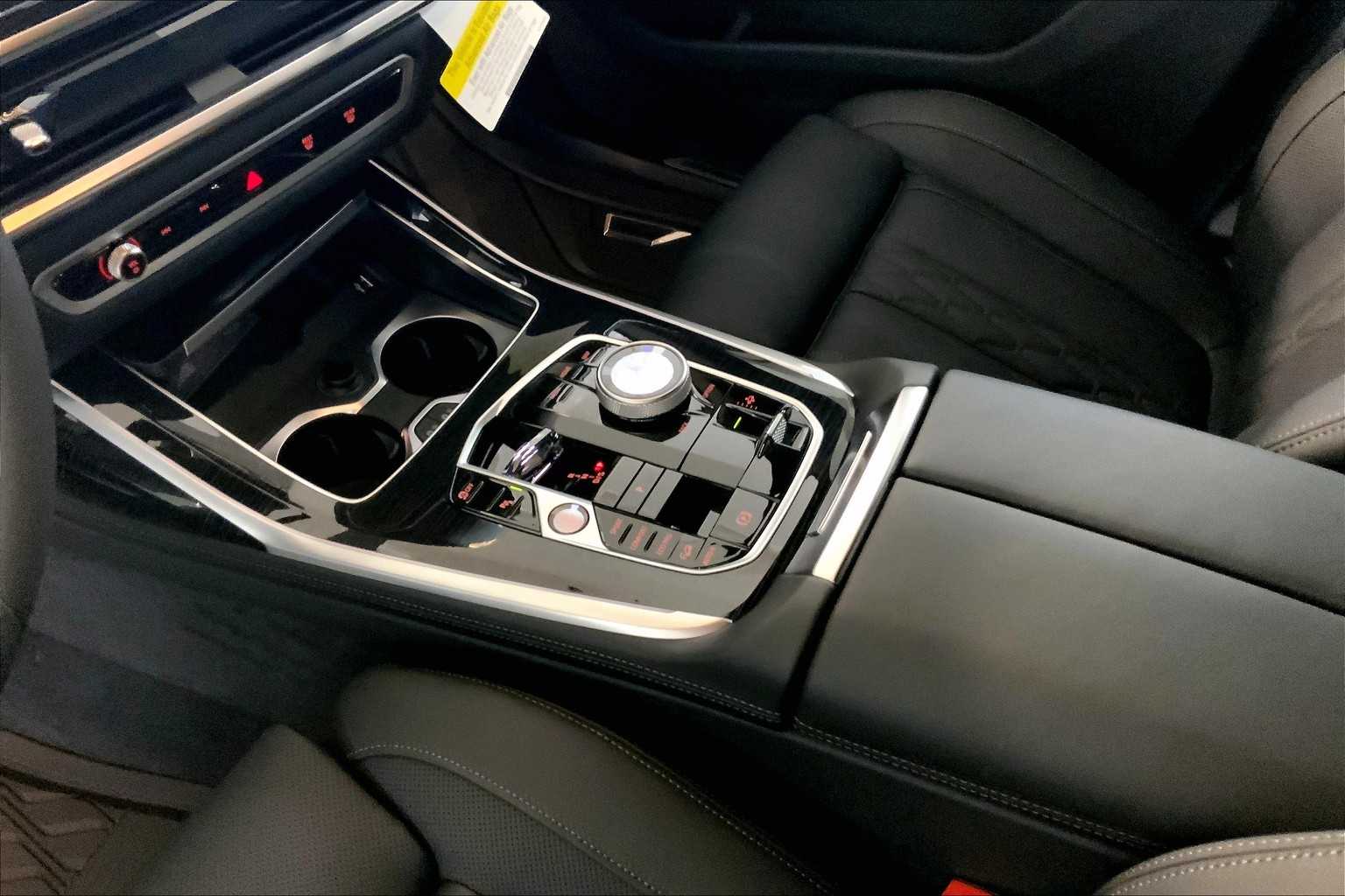 2026 Bmw X7 xDrive40i photo 4