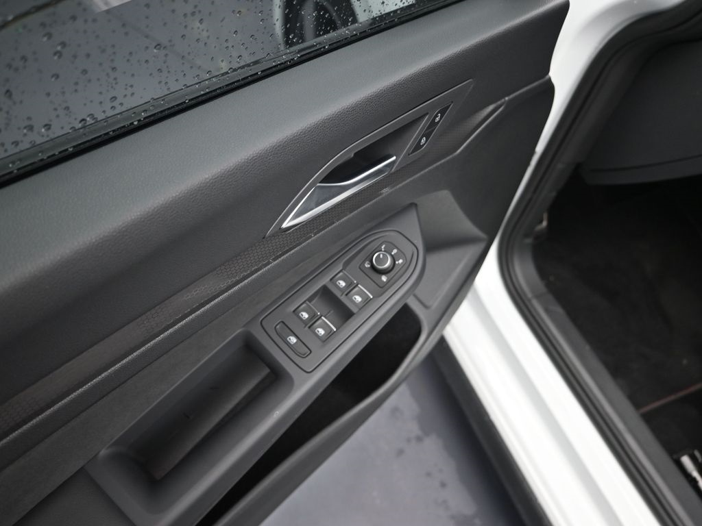 2024 Volkswagen Golf GTI S photo 9