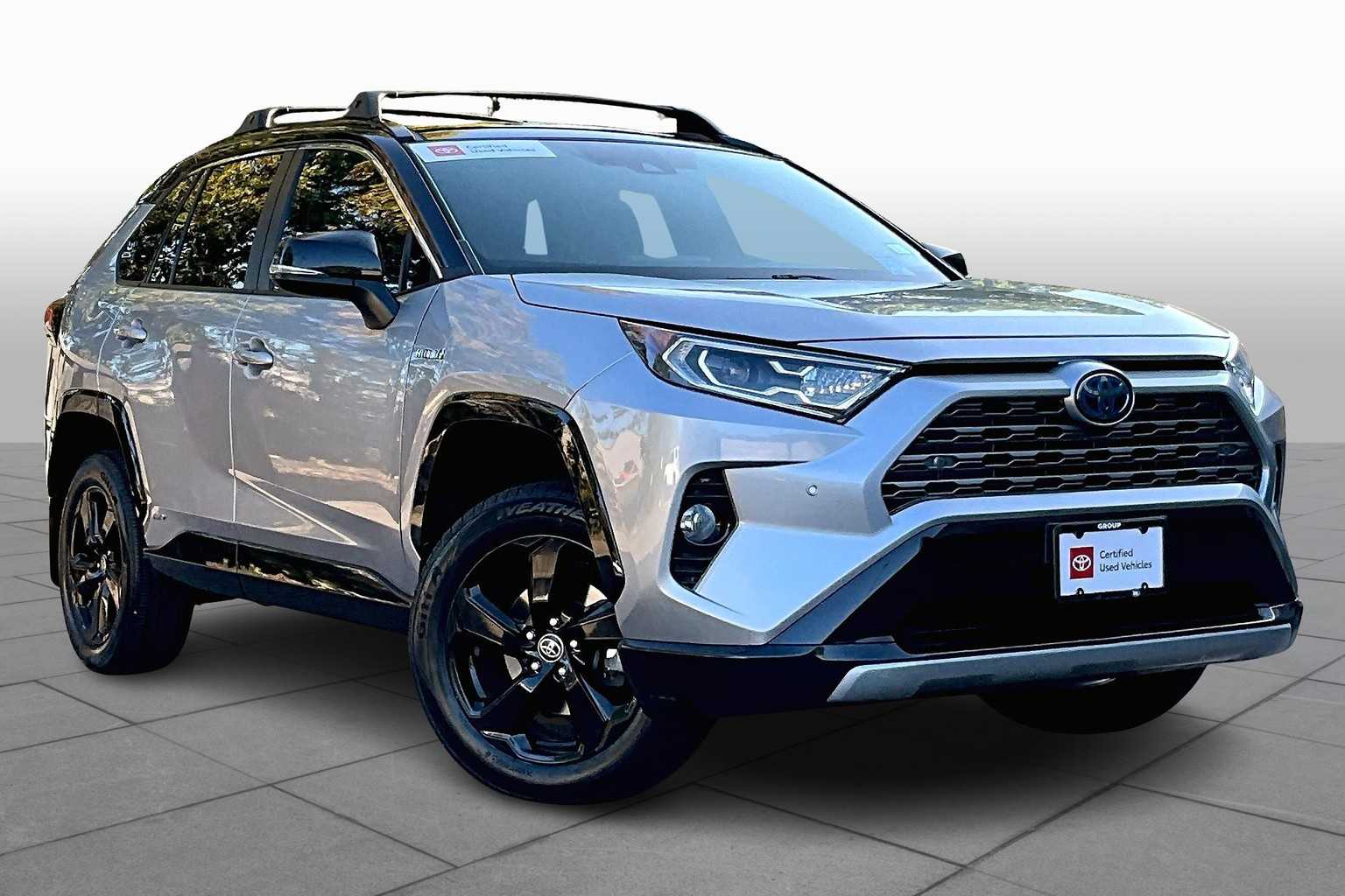 2021 Toyota RAV4 Hybrid XSE photo 2