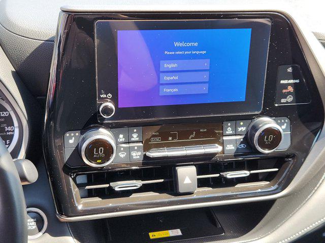2024 Toyota Highlander XLE photo 13