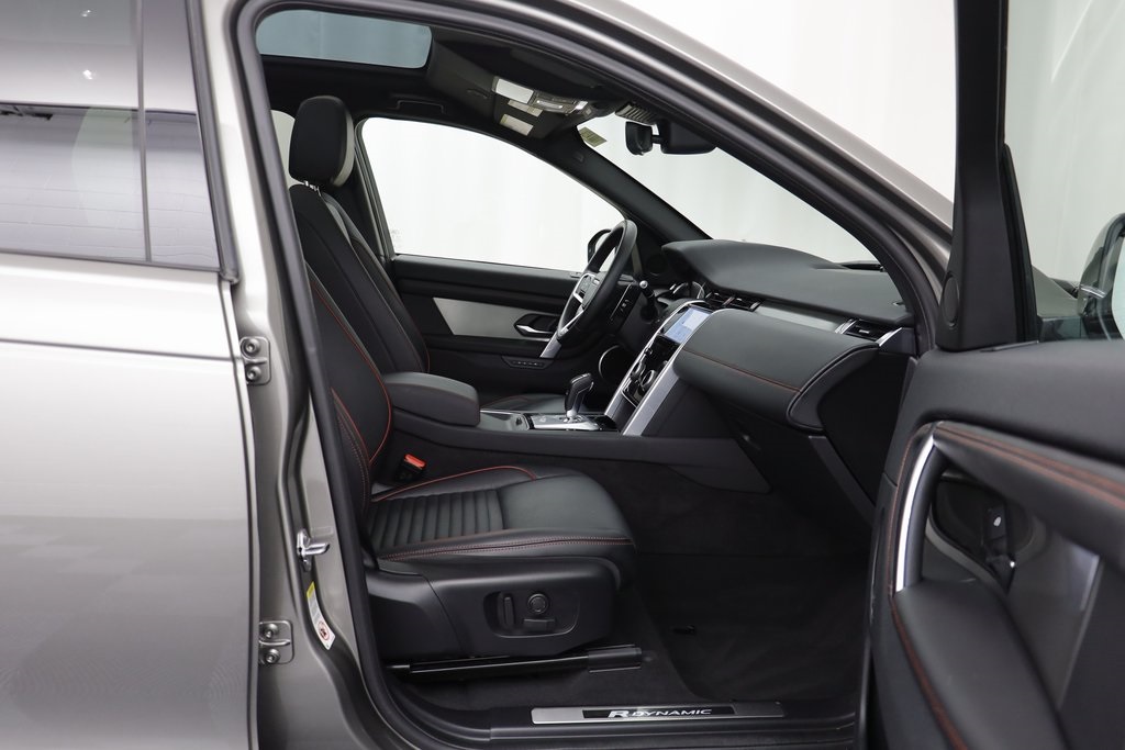 2023 Land Rover Discovery Sport SE R-Dynamic photo 17