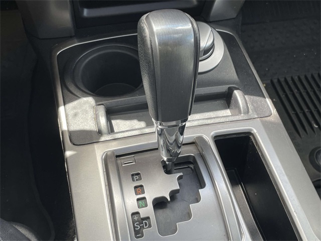 2018 Toyota 4Runner SR5 photo 21