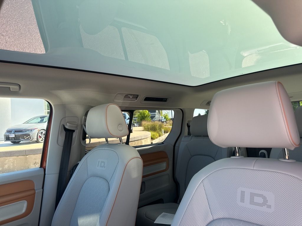 2025 Volkswagen ID. Buzz photo 17