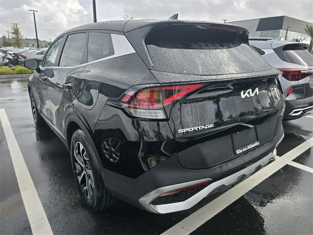 2024 Kia Sportage EX photo 2