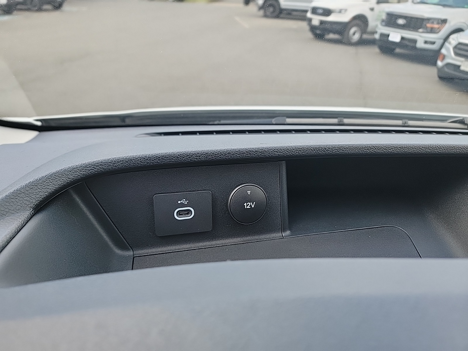 2025 Ford Transit photo 16