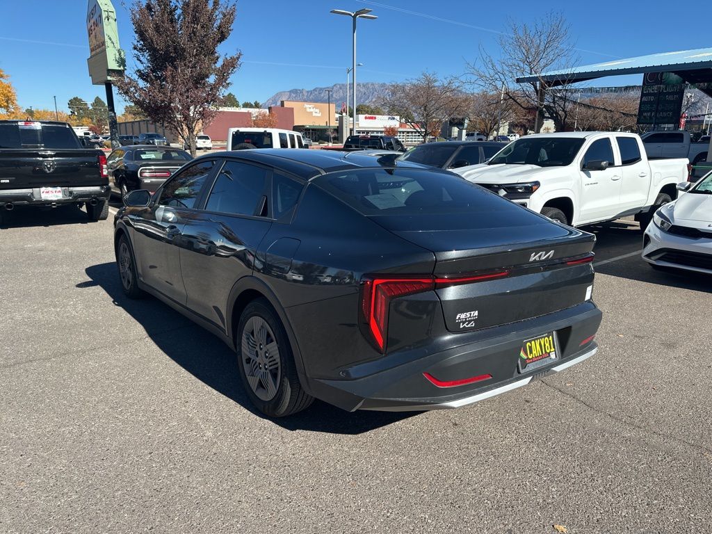 2025 Kia K4 LX photo 2