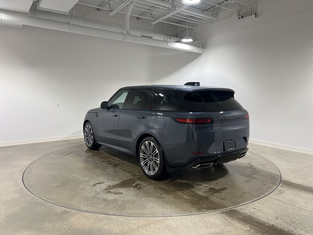 2025 Land Rover Range Rover Sport SE photo 2