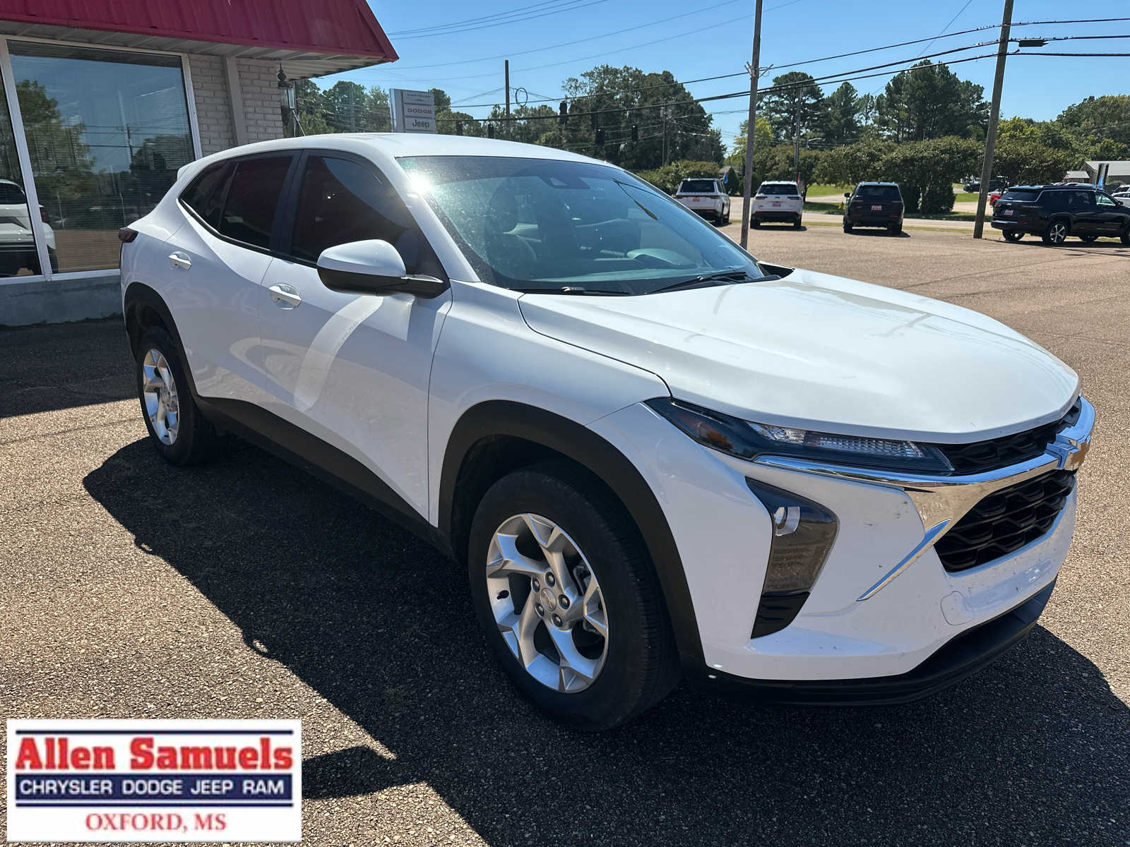 2025 Chevrolet Trax LS photo 3