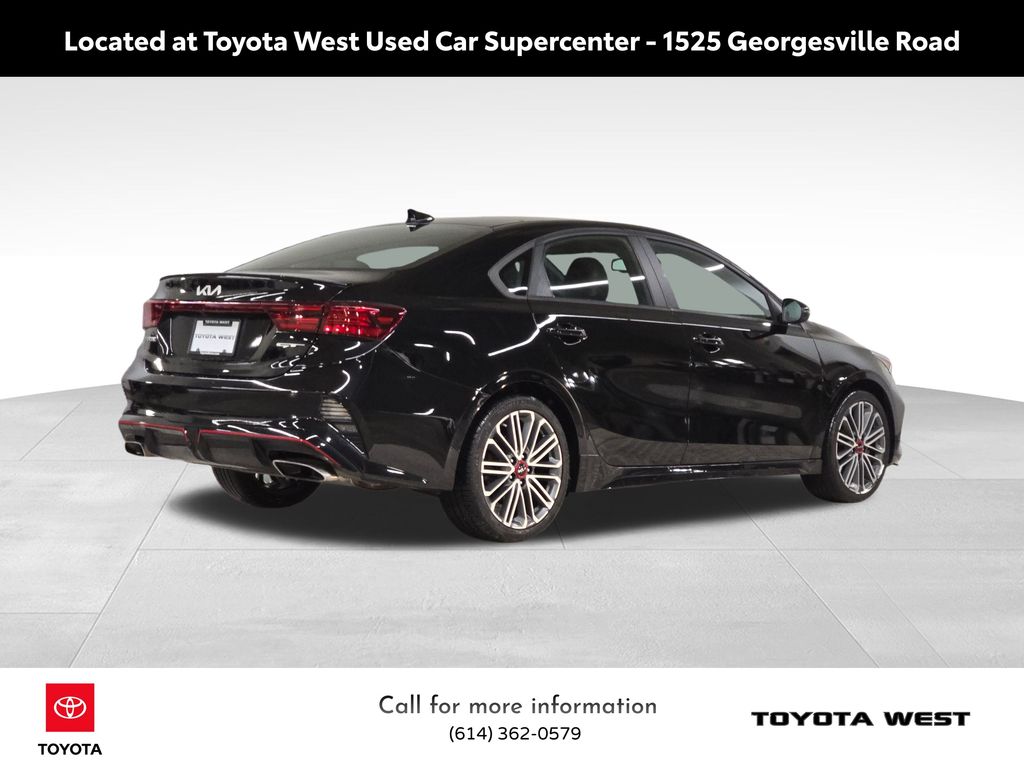 2023 Kia Forte GT photo 3