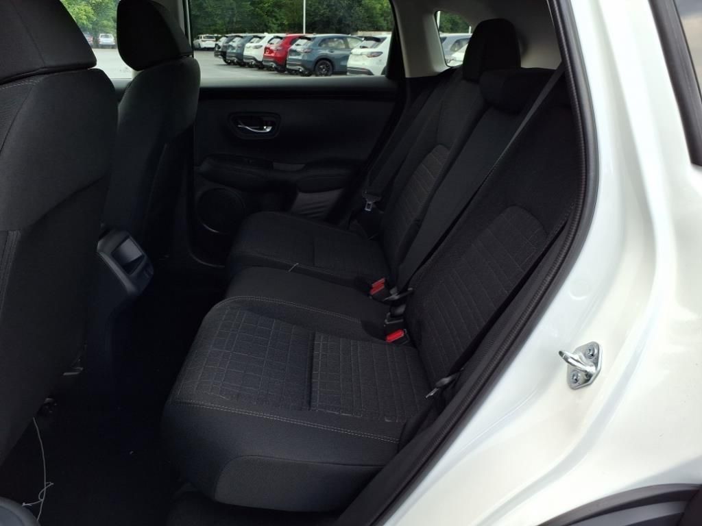 2026 Honda HR-V LX photo 11