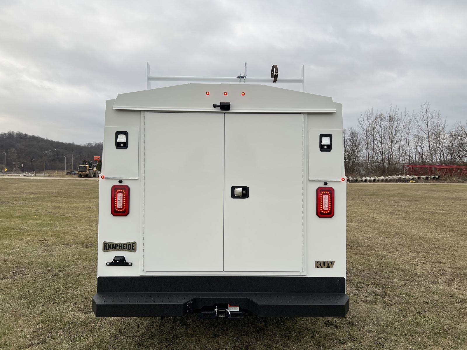 2024 Ford Transit Cutaway photo 3