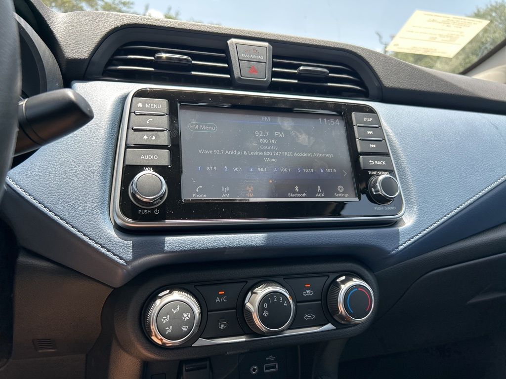 2025 Nissan Versa SV photo 22