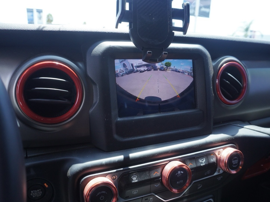 2020 Jeep Wrangler Sport S photo 13