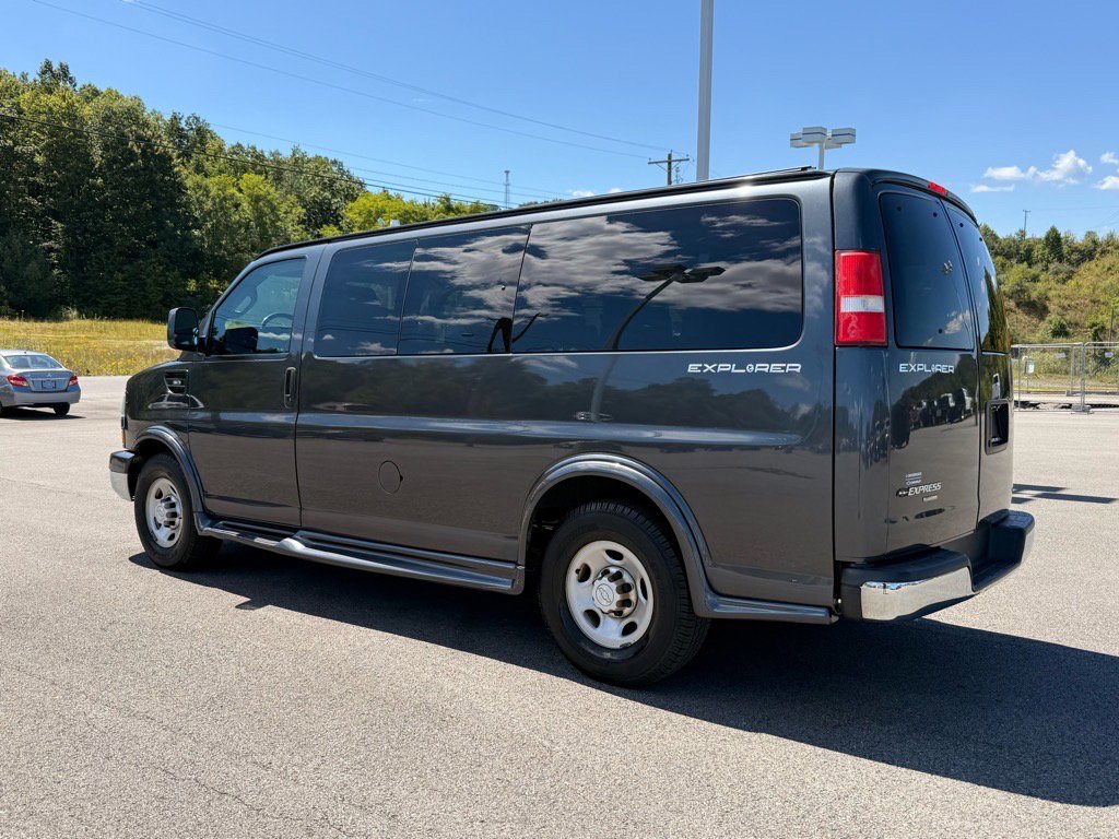 2016 Chevrolet Express 2500 Work Van Cargo photo 3