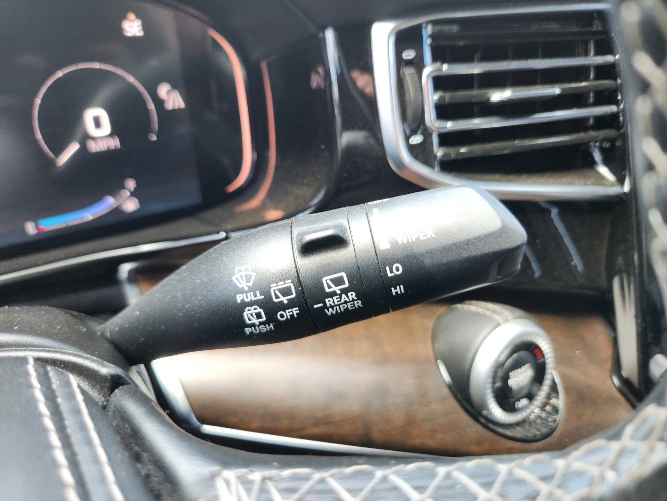 2022 Jeep Grand Wagoneer II photo 21