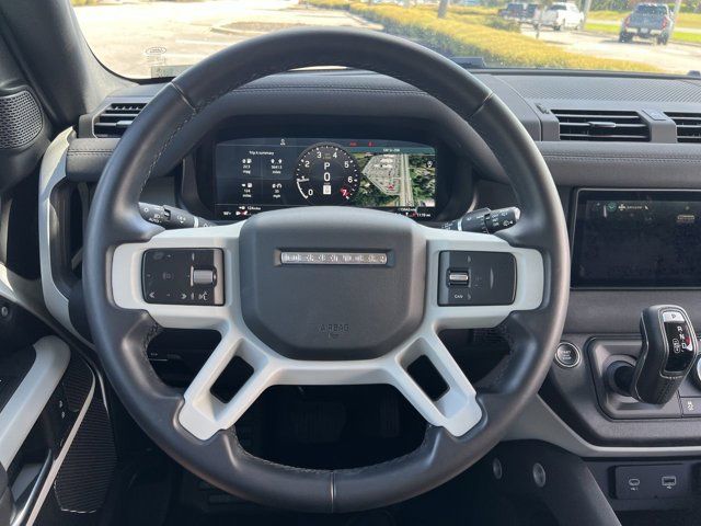 2023 Land Rover Defender 90 S photo 5