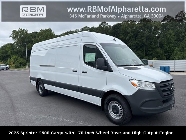 2025 Mercedes-Benz Sprinter Sprinter 2500's photo