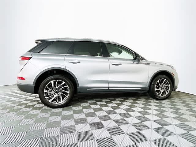 2022 Lincoln Corsair Standard photo 8
