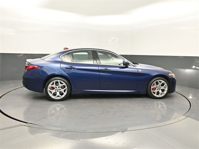 2021 Alfa Romeo Giulia Ti photo 19