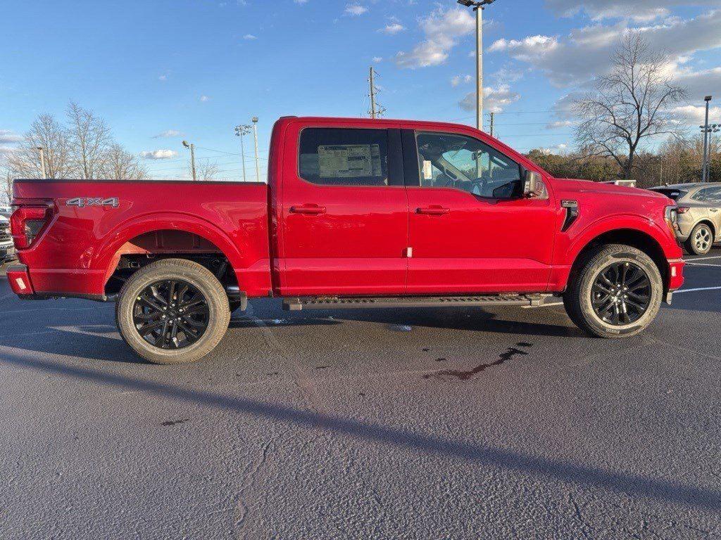2025 Ford F-150 XLT photo 16
